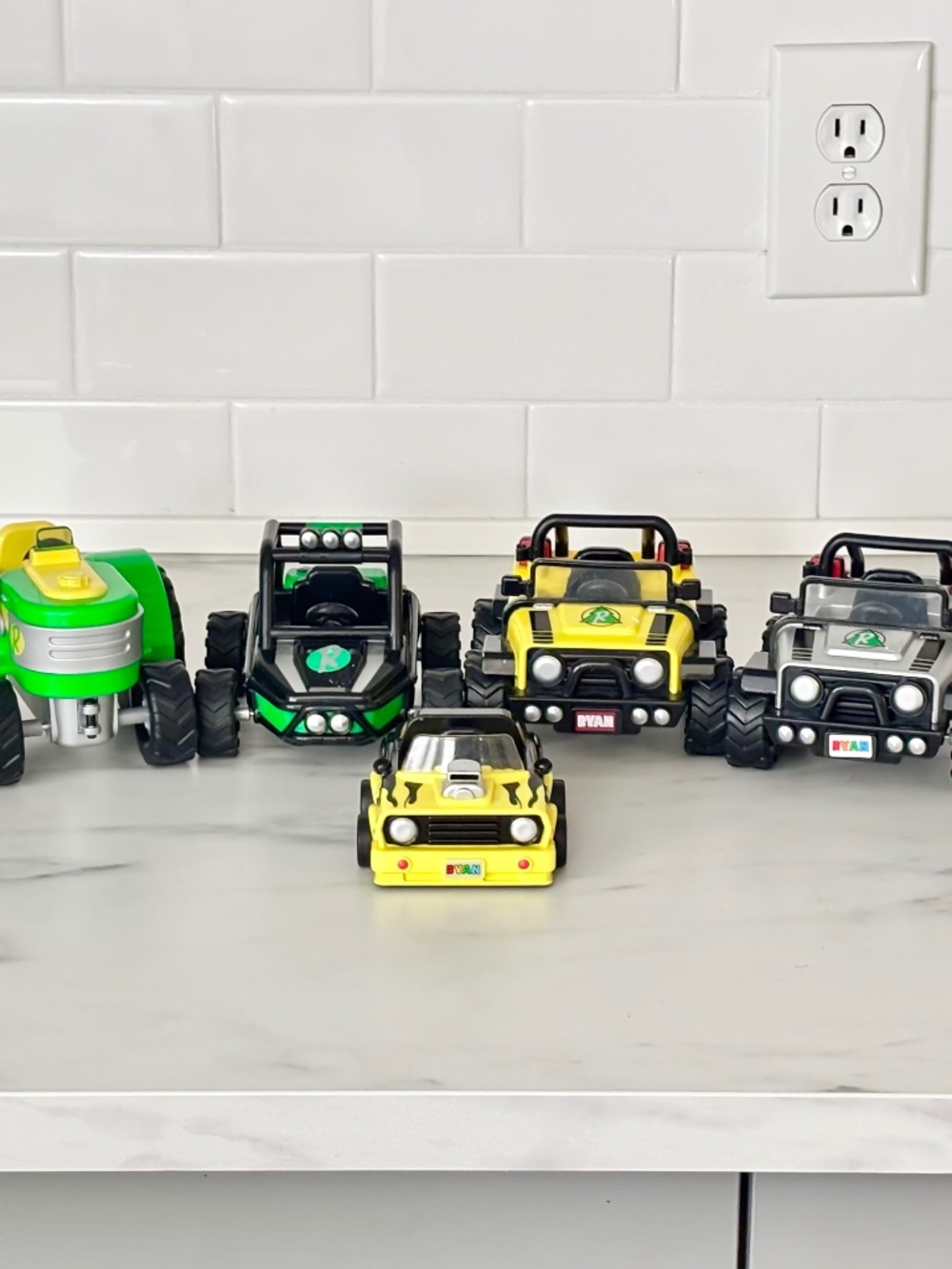 Ryan's World Vehicles Cars Jeeps Tractor Dune Buggy Pull Back Vehicles Toys LOT
